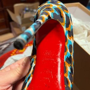 Gorgeous CL blue leopard 4” pumps